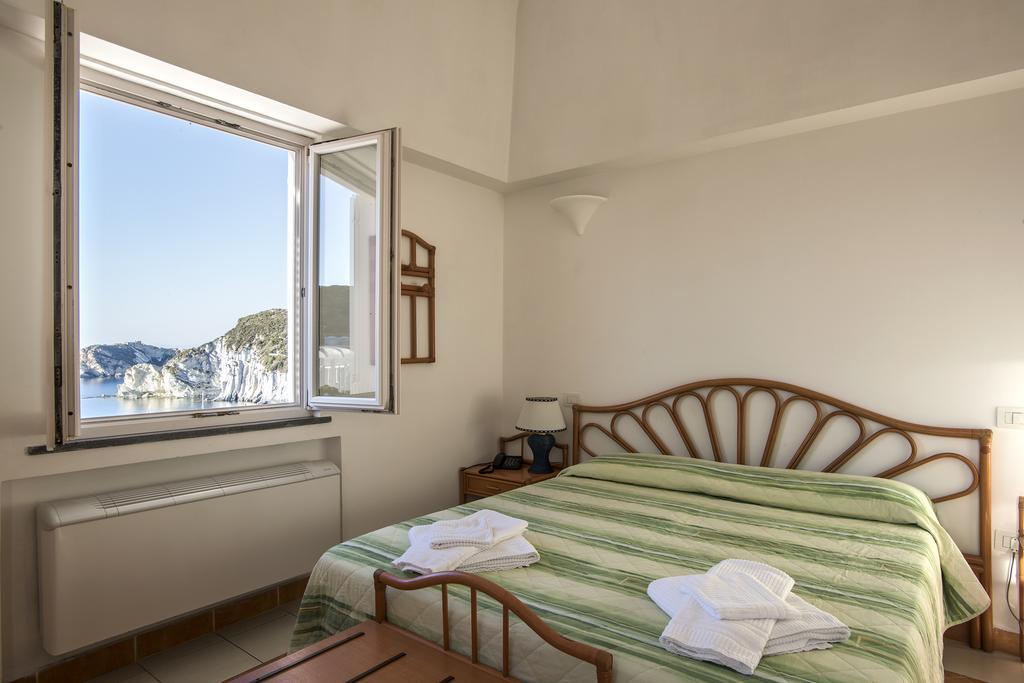 Hotel Villaggio Dei Pescatori Πόντσα Εξωτερικό φωτογραφία